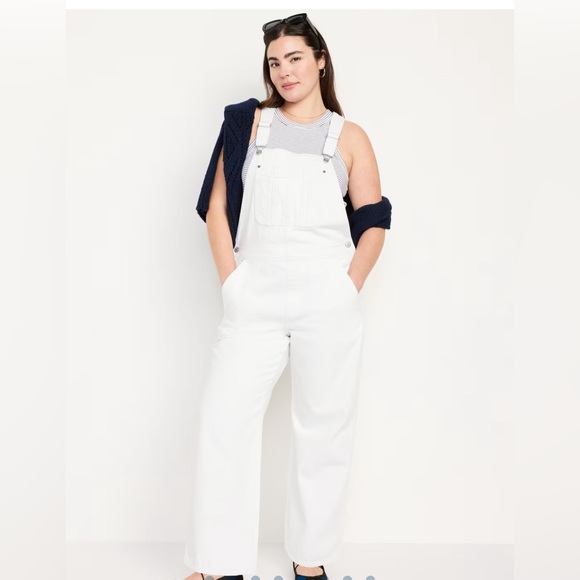 Old Navy Denim - NWT Old Navy White Wide Leg Overalls